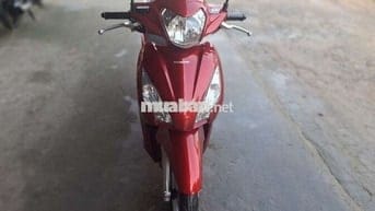 Honda vision . Đk 2018. Bstp  cà vẹt đầy đủ