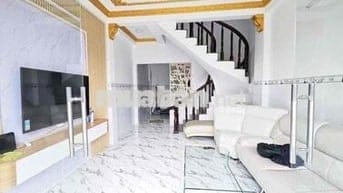 Cho thuê nhà mặt tiền Nguyễn Văn Luông P10 Q6