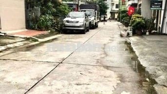 Bán gấp đất TĐC Ngọc Hồi ô tô ,phân lô ,vỉa hè ,kinh doanh giá 7.7 tỷ