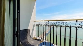 Bán Gấp căn hộ cao cấp GOLDENBAY , 1PN , ô tô , dòng tiền 7-10tr