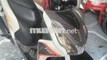 Xe máy Honda Vision 2018 màu trắng đen