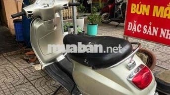 Cần Bán Gấp Xe Vespa Lx 125 máy móc êm ái