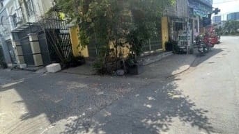 Hiếm, đất diện tích lớn 8❌40, 2 mặt tiền hẻm 🚛 trước sau, H-T-Phát