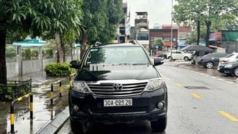 Toyota Fortuner 2.7V AT 4x2 2014