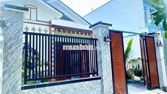 BÁN BIỆT THỰ MÁI NGÓI SÂN VƯỜN MỚI XÂY 100% . XE HƠI ĐỖ CỬA