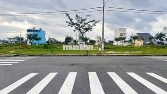 Cơ hội cuối cùng để sở hữu lô kế Vệt cây xanh, gần tiện ích giá tốt