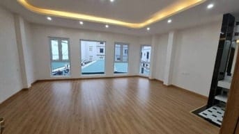 Chính Chủ Bán Đất Tặng Nhà 4 tầng Cầu Giấy . Giá 14.5tỷ