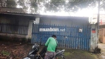 NHÀ C4 TIỆN XÂY MỚI ĐUONG XE TẢI 6M SÁT MẶT TIỀN CÂY DA ĐANG LÀM KHO