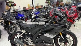 R15v3 Đen bạc Biển 61 giá 26tr8