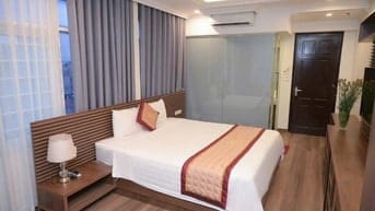 Cho Thuê Khách Sạn Mặt Phố  - Hai Bà Trưng. 