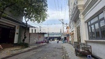 Nhà mặt tiền kinh doanh sầm uất