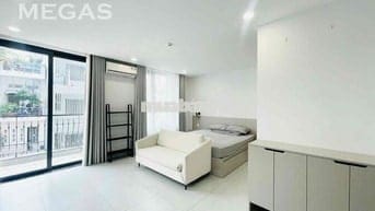 CHDV SANG TRỌNG - THANG MÁY - BAN CÔNG - CHỈ TÍNH ĐIỆN CÒN LẠI FREE