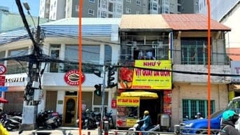 BÁN NHÀ MẶT TIỀN : 192 NGUYỄN TẤT THÀNH - P. 13 - Q. 4 - TPHCM