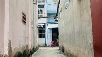 Bán Nhà : hẻm 2,5m đường Bà Hạt - P.9 - Q.10 - dt:3x5m 2 lầu