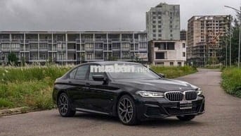 BMW 5 Series 2022 520i M Sport - 30000 km