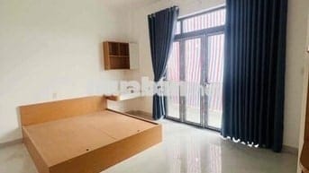 nhà phố 1 trệt 2 lầu gần vin com