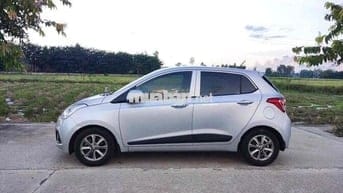 hyundai i10 giá 2xx ( x nhỏ)