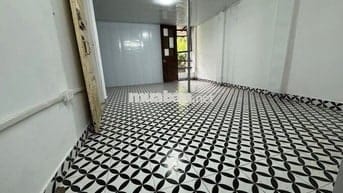 Tôi cho thuê văn phòng tầng 3 đối diện khách sạn Giảng võ, 6.9tr/tháng