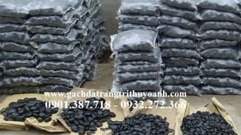Sỏi đen bóng nhập khẩu cấp cho công trình tại Miền Nam