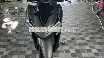 Xe máy Honda Vario 150cc màu Nâu-đen