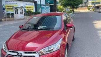 Chính chủ cần bán Toyota Yaris 2014 màu đỏ