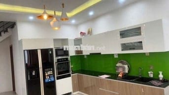 Cần bán gấp biệt thự trung tâm thành phố Quảng Ngãi