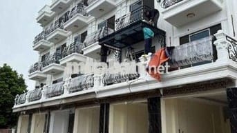 MỞ BÁN 10 CĂN LIỀN KỀ PHỤNG CHÂU 4Tx54m. ĐƯỜNG RỘNG 10, 3 XE TẢI TRÁNH