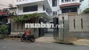 Cho thuê biệt thự giá rẻ 12 x 20 có 3 lầu 6pn 6wc sân thượng