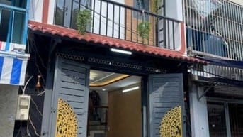 Bán gấp nhà Lý Chính Thắng Q3, 56m² ,1 trệt 1 lầu, 3PN 2WC, giá 2,2 tỷ