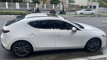 Mazda 3 2021 2.0L Sport Signature Premium - 33k km