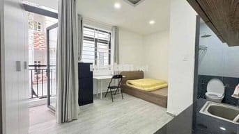 Cho Thuê Căn Studio Ban Công Cửa Sổ Full NT Ngay CMT8 Quận 10