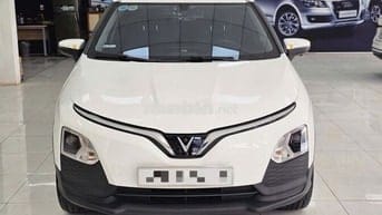 Ô tô điện Vinfast VF5 Plus màu trắng