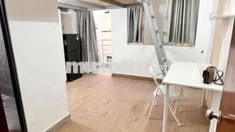 CĂN HỘ CÓ GÁC ĐẦY ĐỦ NỘI THẤT BAN CÔNG LỚN