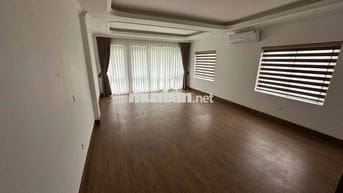 Cho thuê văn phòng KĐT Định Công, nhà mới thoáng, hoàn thiện cực đẹp