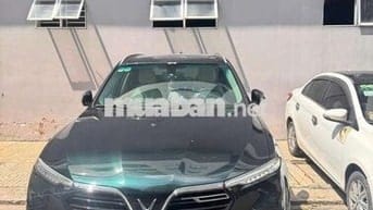 Vinfast Lux SA 2.0 Turbo Premium 2021