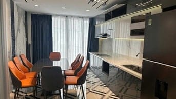 BÁN NHÀ : nhà 5 tầng tiện nghi thoáng mát, xây mới 100% .