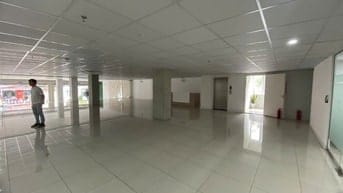 Cho thuê văn phòng đường Núi Thành - 470m2