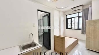 STUDIO FULL NỘI THẤT CÓ CỬA SỔ TRỜI NGAY GẦN QUẬN 8