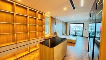 Bán Nhà Mặt Phố Kinh Doanh Nguyễn Văn Cừ 61m, 7 tầng, mt 4m, 33.5 tỷ