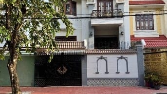 Bán Biệt thự 8x20m 1 hầm 3 lầu NTCC gỗ sang trọng 