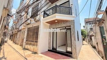 GIÁ 8 TỶ! NHÀ NAM DƯ - HOÀNG MAI: 38M², 5 TẦNG - LÔ GÓC 2 MẶT THOÁNG!