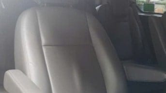 Cần đồi xe mới thanh lý xe Ford Tourneo 2022