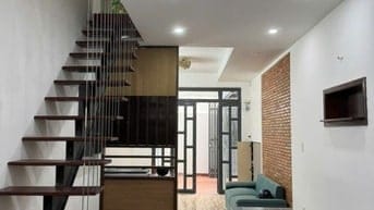 Bán nhà mới đẹp 2 tầng đường Huỳnh Văn Bánh 49m2 giá 8,9 tỷ.