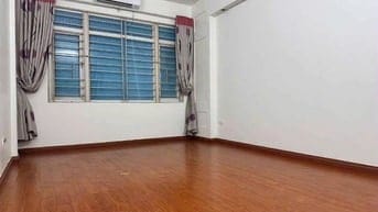 Cho thuê nhà ngõ 5 Hoàng Quốc Việt - 40m2x5 tầng, 4PN