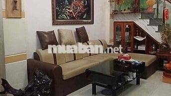 nhà 2 tầng kiệt trưng nữ vương nhà xây kiên cố .