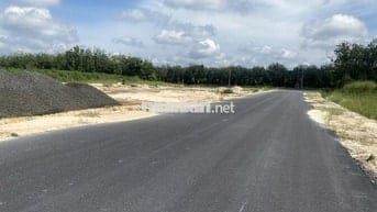 GIA ĐÌNH MẮC NỢ NÊN  BÁN BỚT ĐẤT ĐỂ TRẢ NỢ