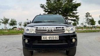 Toyota Fortuner 2010 2.7V 4x4 AT - 170000 km