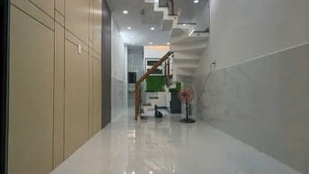 Nhà dt20m2 đúc 1 lầu 2pn 2wc hẻm đường Hoà Bình, Q.Tân Phú