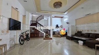 BÁN NHÀ 4 TẦNG- 5PN - NGANG 7.2M GẦN CHỢ ĐẦM NHA TRANG