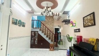 Cho thuê nhà nguyên căn 2PN 2WC đường 11, P11, Gò Vấp